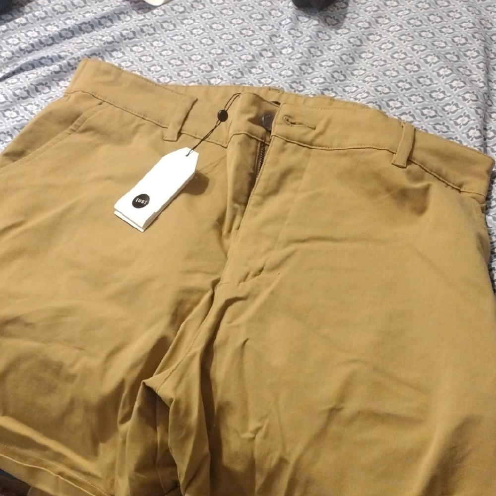 Universal Standard Tan Women's Shorts